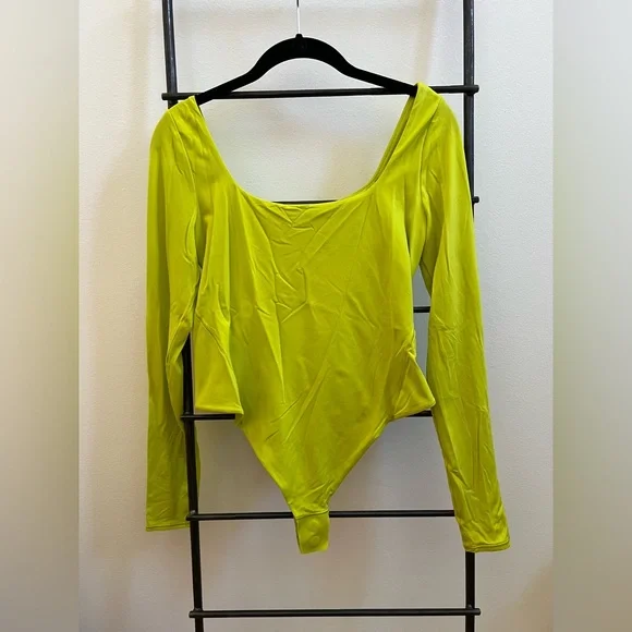 Lululemon Large Bodysuit - Picture 2 of 3